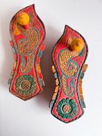 Indiase Khadau Charan Paduka - Handgesneden Houten Pantoffel, Ophalen of Verzenden, Gebruikt, Overige onderwerpen, Button