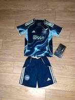 Uit teneu ajax kids 25/26 voetbal, Maat XS of kleiner, Ophalen, Zo goed als nieuw, Set