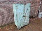 Antieke industriële ijzeren geklonken kast,, Antiek en Kunst, Antiek | Gereedschap en Instrumenten, Ophalen