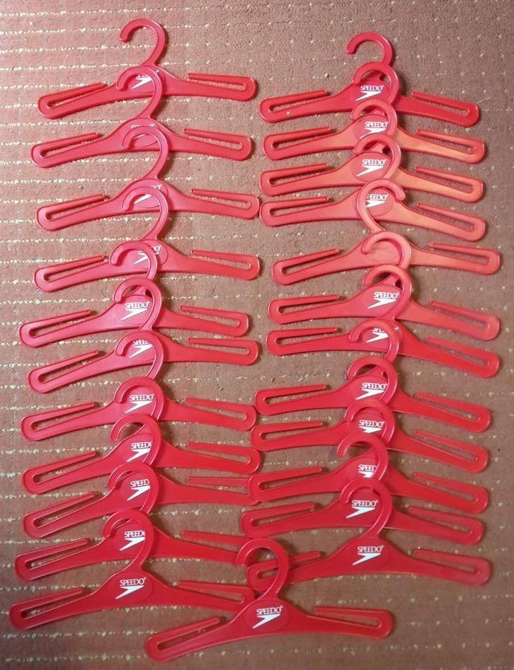 Speedo partij 24 stuks kledinghanger, Kleding | Dames, Badmode en Zwemkleding, Zo goed als nieuw, Overige typen, Ophalen of Verzenden