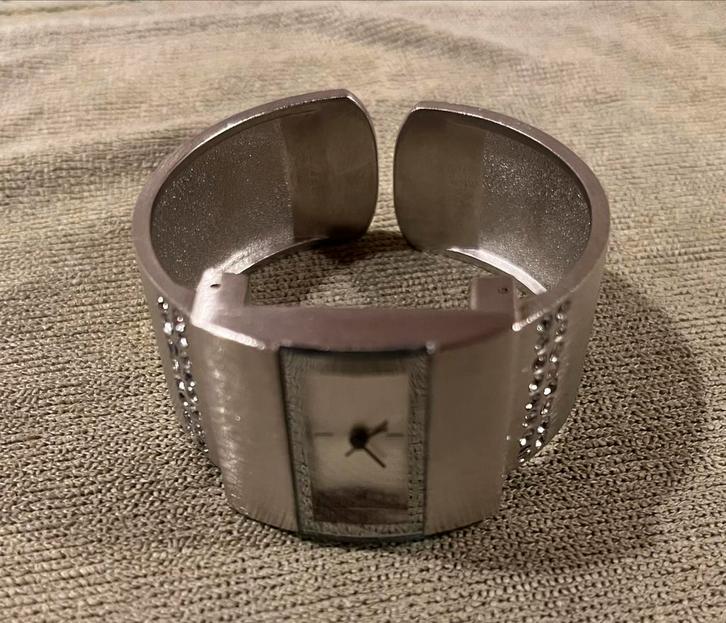 Dameshorloge met Stalen Band, Sieraden, Tassen en Uiterlijk, Horloges | Dames, Zo goed als nieuw, Polshorloge, Overige merken