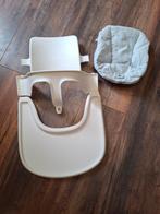 ⚪️️Witte Stokke babyset, playtray en kussen️⚪️, Ophalen, Zo goed als nieuw, Meegroeistoel, Stoelverkleiner