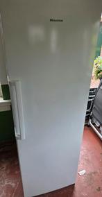 Kapotte Hisense vriezer, 160 cm of meer, Zo goed als nieuw, Ophalen, Vrieskast