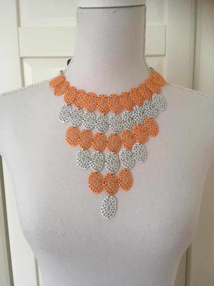 Oranje witte statement schakel ketting, Sieraden, Tassen en Uiterlijk, Kettingen, Nieuw, Overige materialen, Oranje, Met hanger
