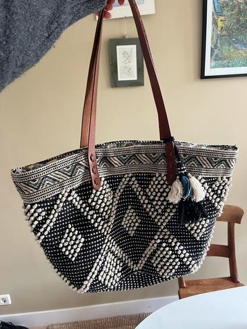 Shopper/ strand tas Mango beschikbaar voor biedingen