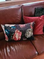 Claudi kussens bordeux en zwart gebloemd, Ophalen, Zo goed als nieuw, Rood, Vierkant