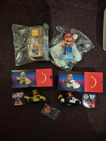 Super Mario speeltjes en pin beschikbaar voor biedingen