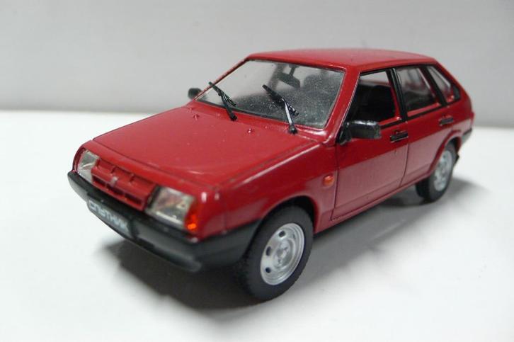 lada samara 4 deurs   1/43, Hobby en Vrije tijd, Modelauto's | 1:43, Nieuw, Auto, Overige merken, Verzenden