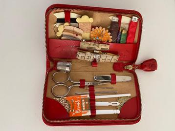 Naai Etui Vintage  beschikbaar voor biedingen