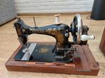 Ouderwetse Naaimachine., Antiek en Kunst, Antiek | Naaimachines, Ophalen of Verzenden