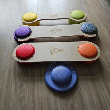 Balansplanken voor stapelstenen beschikbaar voor biedingen