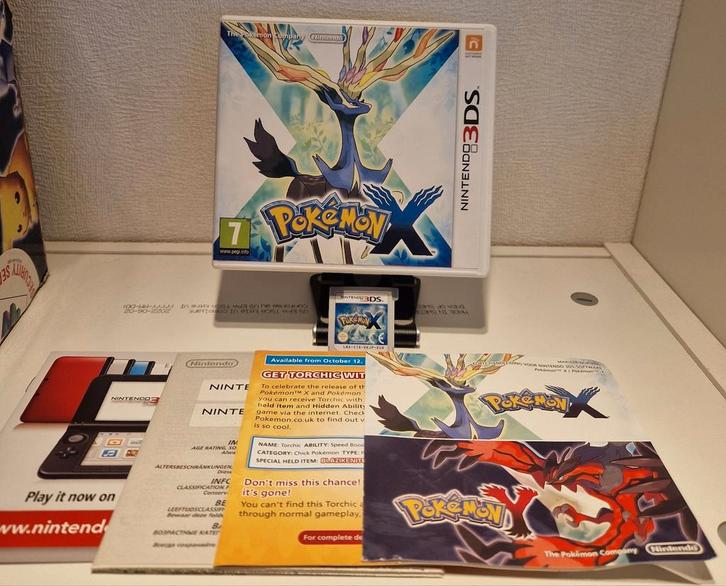 Pokemon X Nintendo 3ds compleet met alle boekjes, Spelcomputers en Games, Games | Nintendo 2DS en 3DS, Zo goed als nieuw, Role Playing Game (Rpg)