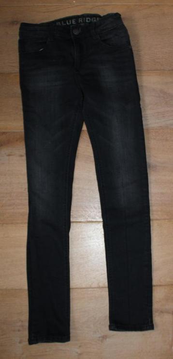 Spijkerbroek van We 152 beschikbaar voor biedingen