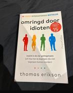 Omringd door, Boeken, Advies, Hulp en Training, Ophalen of Verzenden, Zo goed als nieuw