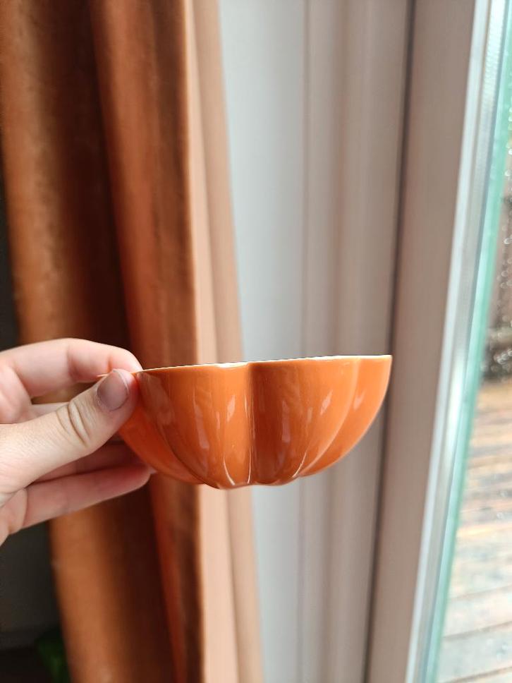 oranje schaaltje vintage bloem, Huis en Inrichting, Woonaccessoires | Schalen en Manden, Zo goed als nieuw, Schaal, Overige vormen