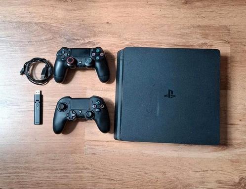 PS4 Console incl extras, Spelcomputers en Games, Spelcomputers | Sony PlayStation 4, Zo goed als nieuw, Slim, Met 2 controllers