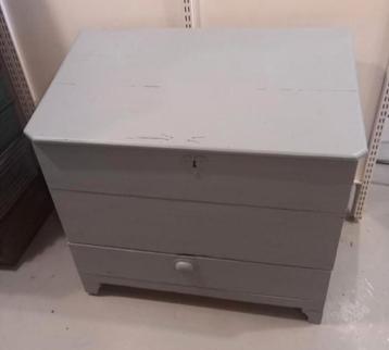 Brocante speelgoedkist - Industriële kist - timmermanskist beschikbaar voor biedingen