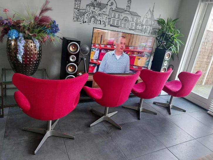 Woood Papillon Fauteuil - Rood, Huis en Inrichting, Fauteuils, Gebruikt, Metaal, Stof, 50 tot 75 cm, Minder dan 75 cm, Ophalen