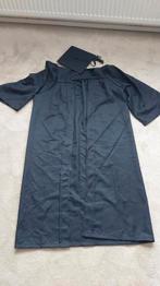 Afstudeertoga met baret, Ophalen of Verzenden, Zo goed als nieuw