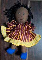 Stoffen pop (Kenia) en poppenkleertjes, Verzamelen, Ophalen of Verzenden, Gebruikt, Pop