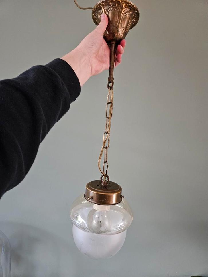 Vintage hanglamp glas, koper, eikelvorm, Huis en Inrichting, Lampen | Hanglampen, Gebruikt, Minder dan 50 cm, Glas, Metaal, Ophalen of Verzenden