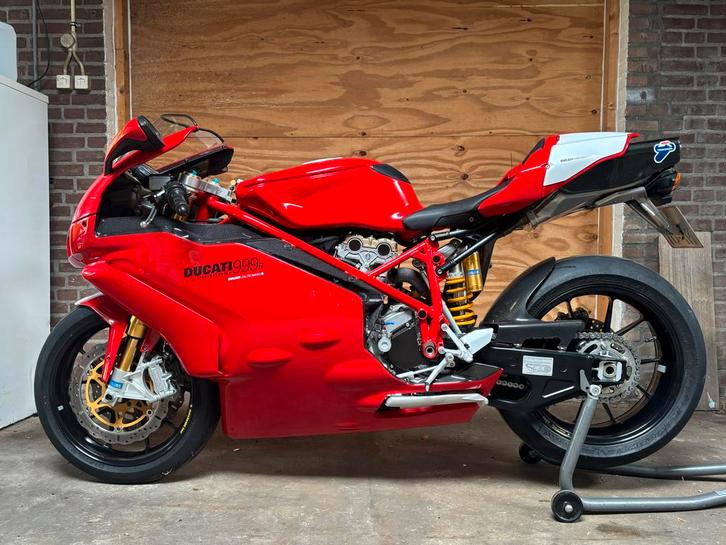 Ducati 999R #51, Motoren, Motoren | Overige merken, Particulier, Super Sport, meer dan 35 kW, 2 cilinders, Motorrijbewijs A, Sportuitlaat
