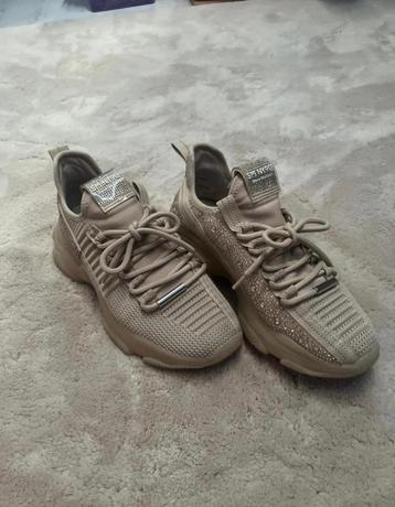 Steve madden 37 beschikbaar voor biedingen