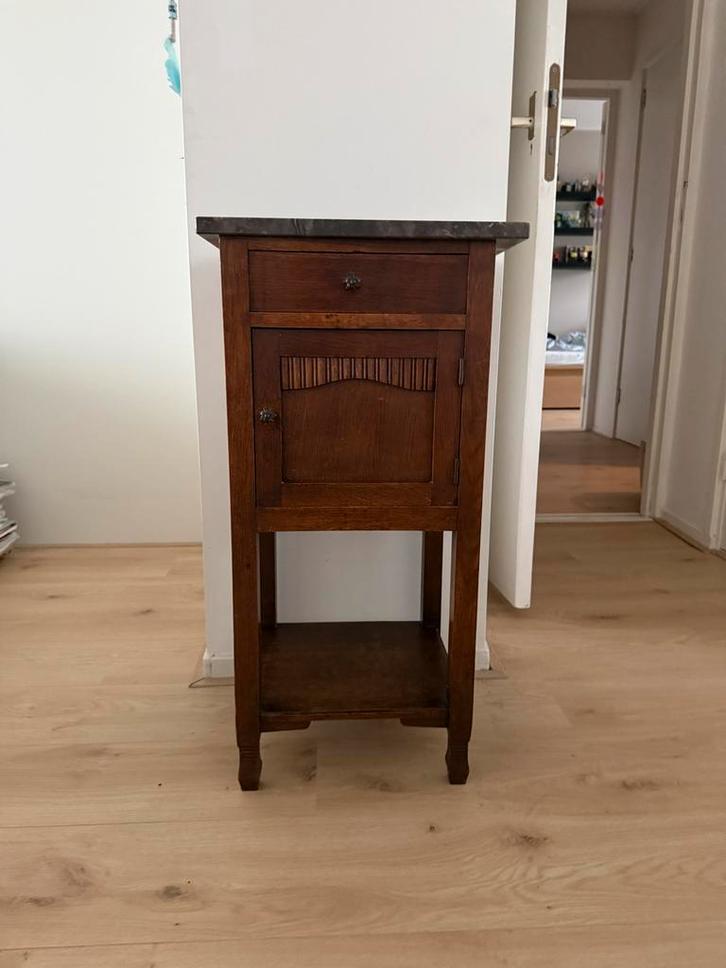 Antiek kastje (nachtkastje), Antiek en Kunst, Antiek | Meubels | Kasten, Ophalen