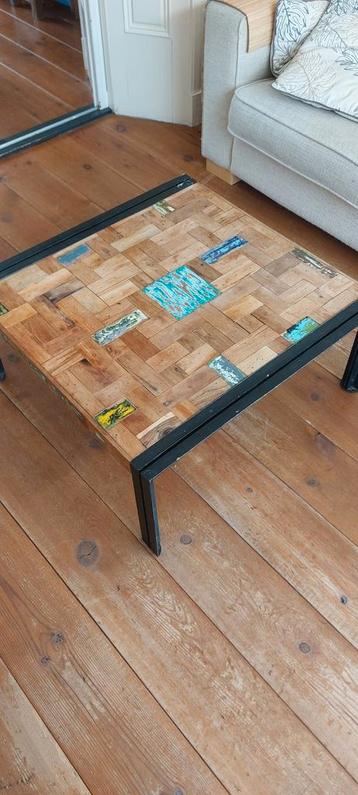 Kleurrijke salontafel