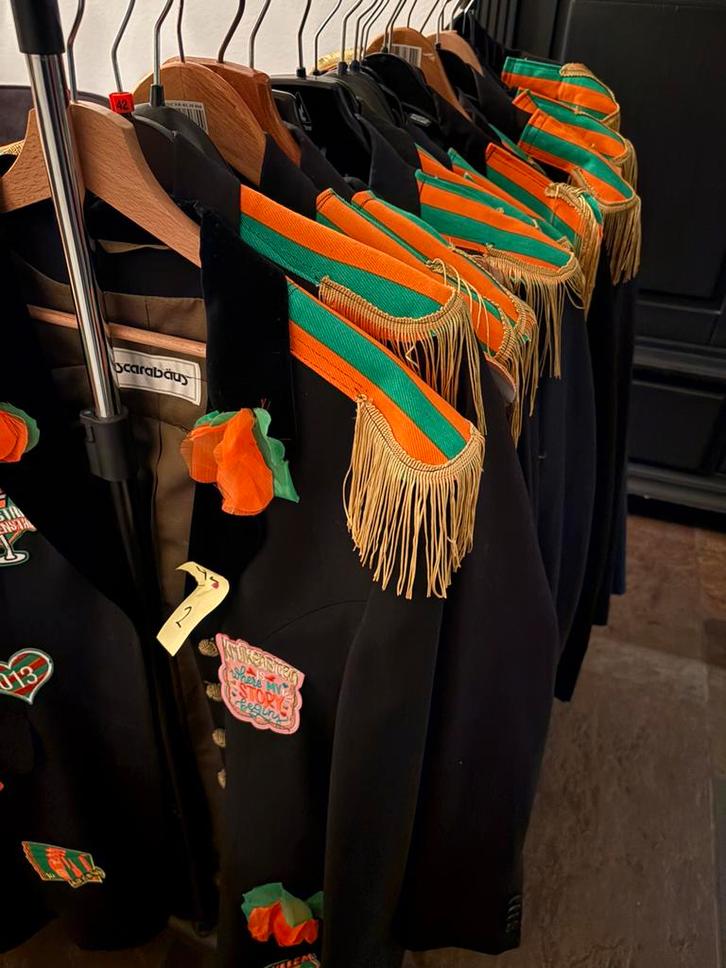 Heel veel Kruikenstad Colberts/Jasjes kom jij ook passen?, Kleding | Heren, Carnavalskleding en Feestkleding, Zo goed als nieuw