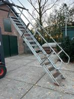 Rechte stalen gegalvaniseerde trap 3.00 m. 15 antislip trede, Doe-het-zelf en Verbouw, Ladders en Trappen, Ophalen, Gebruikt, Trap