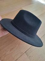 Zusss hoed zwart medium, Kleding | Dames, Hoeden en Petten, Ophalen of Verzenden, Zo goed als nieuw