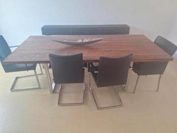Grote eettafel - houten blad & metalen frame beschikbaar voor biedingen