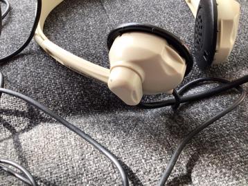 Oud microfoontje met speaker 💥Nostalchie 💥ophalen €7,50 beschikbaar voor biedingen