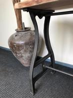 UNIEK EN HEEL FRAAI IS DEZE BOOMSTAMTAFEL MET GIETIJZEREN ON, Ophalen of Verzenden
