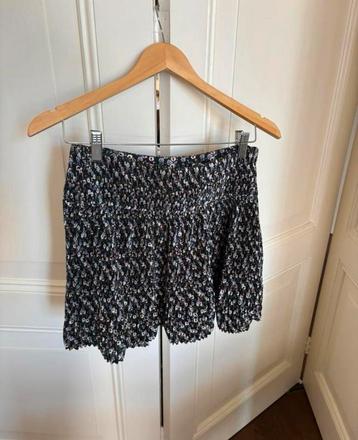 H&M Trend geheel nieuwe plissé rokje, korte rok, maat S/M beschikbaar voor biedingen