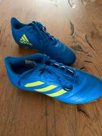 Voetbalschoenen adidas, Sport en Fitness, Ophalen, Maat XS of kleiner, Schoenen, Zo goed als nieuw