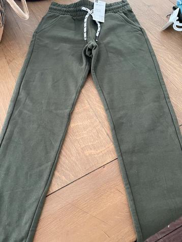 HEMA joggingbroek maat 134-140 nieuw!