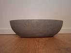 2 grijze betonlook plantenbakken/vazen, Huis en Inrichting, Woonaccessoires | Vazen, Ophalen, Zo goed als nieuw, Overige kleuren