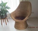 Rotan stoel kuipstoel, Huis en Inrichting, Stoelen, Ophalen, Bruin, Romantisch, Zo goed als nieuw