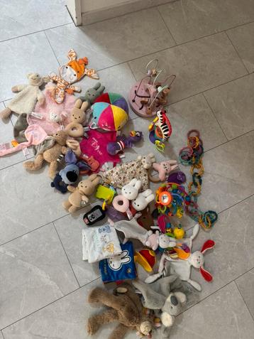 Babyspeelgoed beschikbaar voor biedingen
