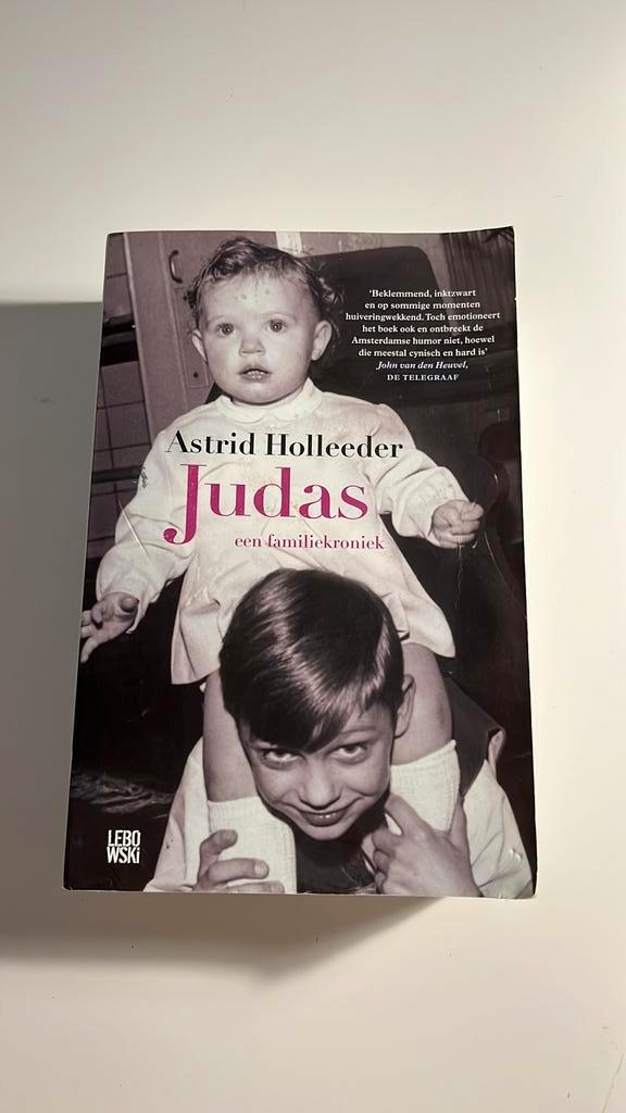 Astrid Holleeder - Judas, Boeken, Detectives, Gelezen, Ophalen of Verzenden