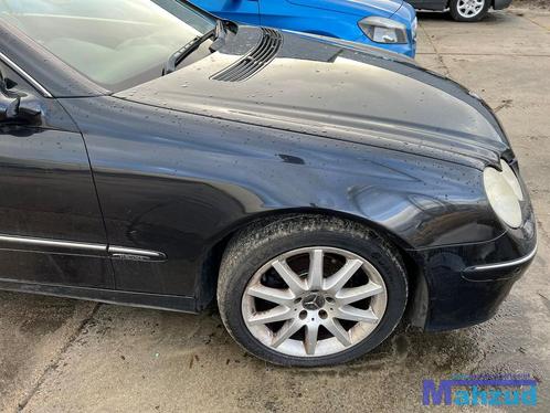 MERCEDES CLK W209 Zwart C197 rechts voorscherm 2002-2010, Auto-onderdelen, Carrosserie en Plaatwerk, Spatbord, Mercedes-Benz, Gebruikt