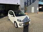 Volkswagen Up! 1.0 high up! AUTOMAAT! PANO! PDC! STOELVERWAR, Auto's, Volkswagen, Euro 5, Stof, Gebruikt, 4 stoelen