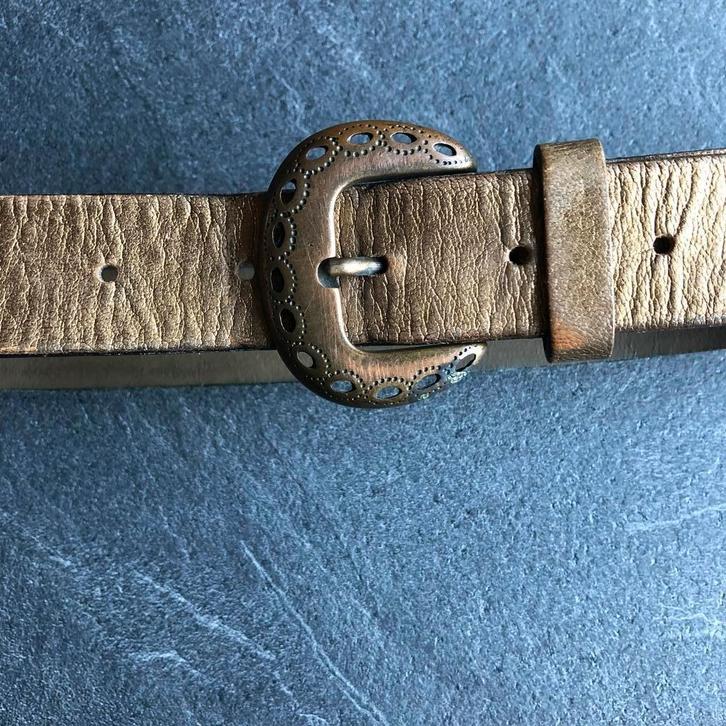 Mooie gouden leren riem van Bo-Bell, lengte 60 cm, Kinderen en Baby's, Kindermode-accessoires, Zo goed als nieuw, Ophalen of Verzenden
