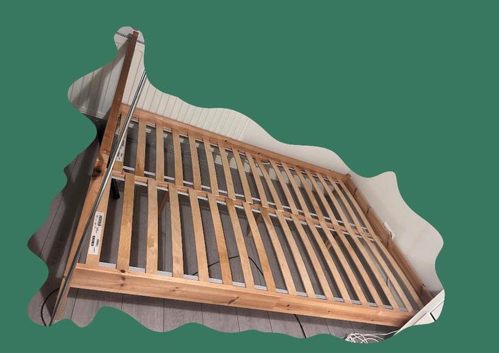 IKEA TARVA Bedframe 140x200 cm + lattenbodem, Huis en Inrichting, Slaapkamer | Bedden, Zo goed als nieuw, Twijfelaar, 140 cm, 200 cm