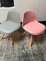 2 leuke kinderstoelen, Kinderen en Baby's, Kinderkamer | Tafels en Stoelen, Ophalen, Zo goed als nieuw, Stoel(en)