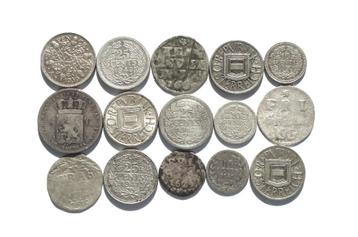 Europa (veelal NL) lot met 15 verschillende munten (zilver) beschikbaar voor biedingen