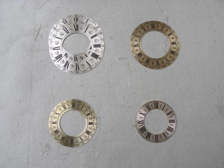 Wijzerplaten, cijferringen, glasdeksels serie 40, Antiek en Kunst, Antiek | Klokken, Ophalen of Verzenden