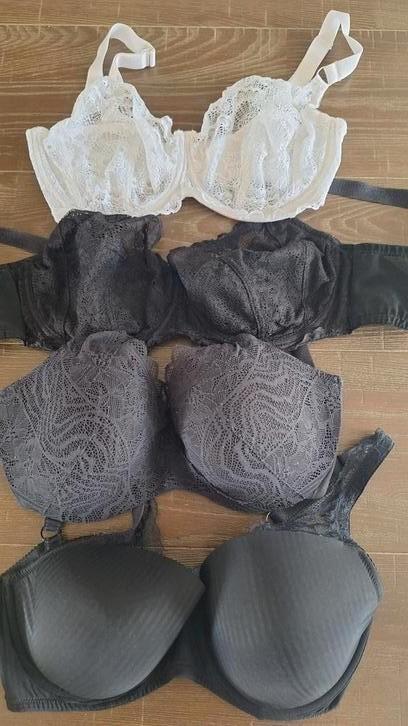 4 bh's 75H, Kleding | Dames, Ondergoed en Lingerie, BH, Zwart, Ophalen of Verzenden